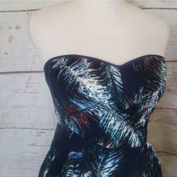 Club Monaco Strapless Nelly Feather Dress Size 2 - Picture 5 of 8